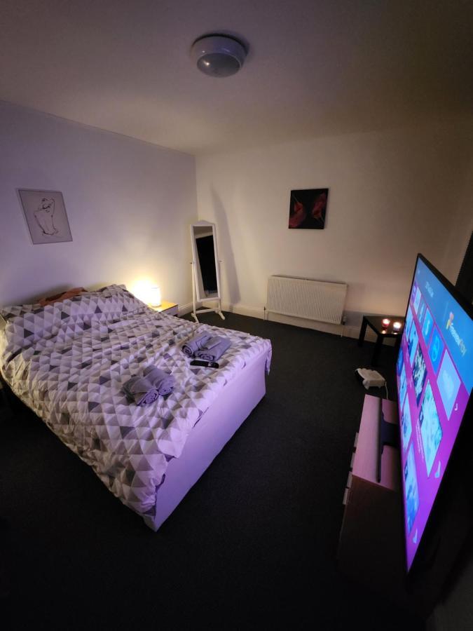 Nice Cosy Flat. Walking Distance To City Нотингам Екстериор снимка