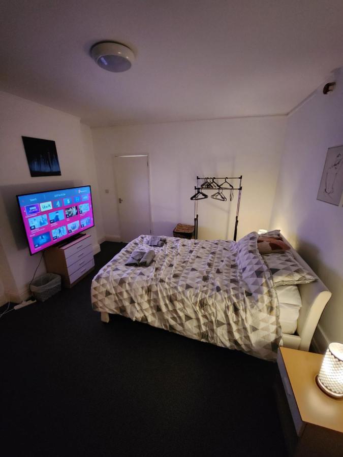 Nice Cosy Flat. Walking Distance To City Нотингам Екстериор снимка