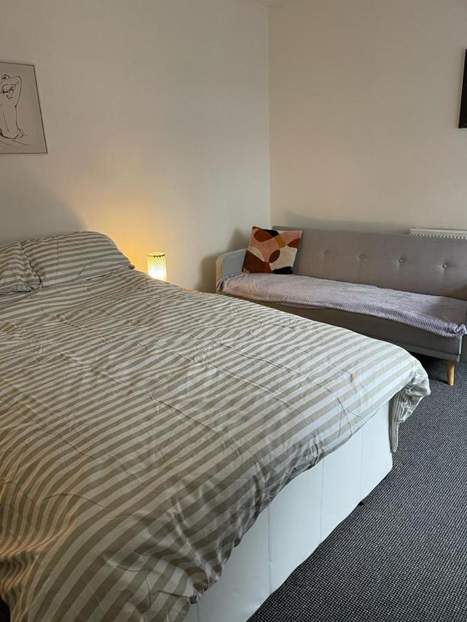 Nice Cosy Flat. Walking Distance To City Нотингам Екстериор снимка